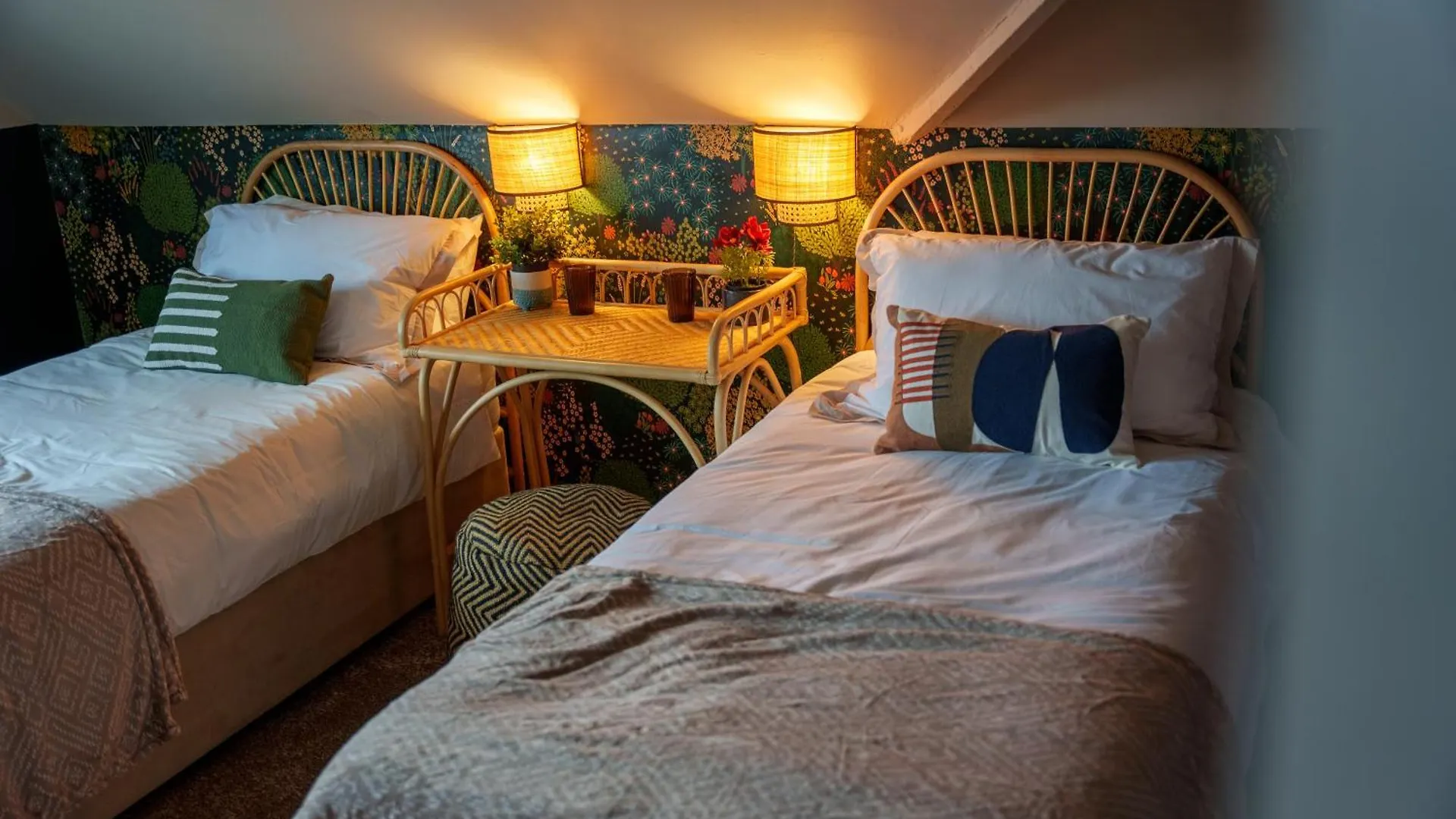 Stay With Airhgt @ Luxe Apartment In Central Harrogate